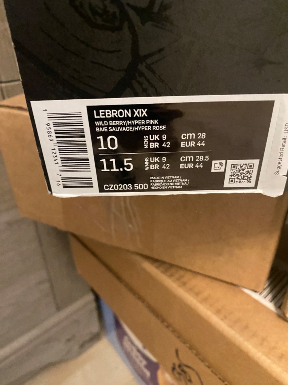 LeBron XIX - Picture 2 of 5